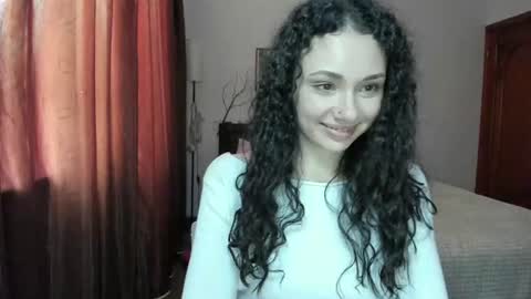 Snapshot of elisskriter chatting on 06/30/26, 12:50 Eliss online show from 06/30/26, 12:50