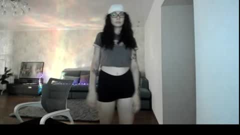 Snapshot of elisskriter chatting on 07/23/26, 12:14 Eliss online show from 07/23/26, 12:14