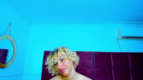 Valentino Konny y Jhon online show from 05/28/26, 07:11