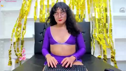 elith_berry69_ online show from 01/13/25, 12:41