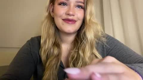 Stephanie online show from 06/17/26, 10:43