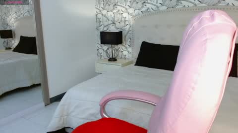 Eliza online show from 01/31/25, 07:51