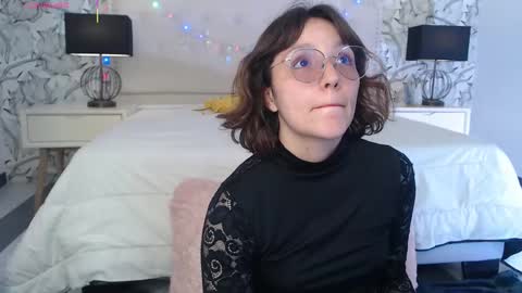 Eliza online show from 12/01/25, 07:30