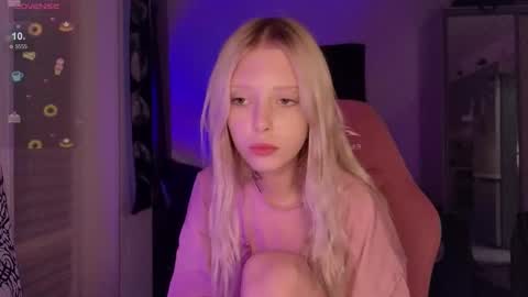 Elizabeth online show from 10/27/25, 04:33