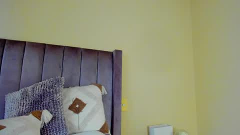 My name is ElizaPVT is open online show from 02/09/25, 05:33