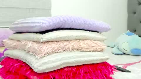 Snapshot of elizabeth_18_ chatting on 07/18/26, 03:33 ELIZA online show from 07/18/26, 03:33