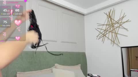 elizabeth online show from 11/12/25, 07:03