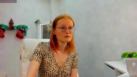 Elizabeth online show from 12/28/24, 02:53