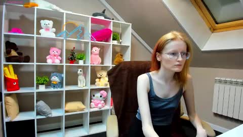 Elizabeth online show from 01/02/25, 01:06