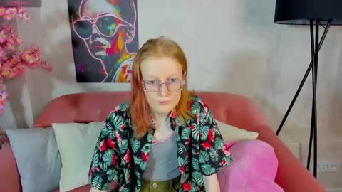 Elizabeth online show from 01/05/25, 01:24