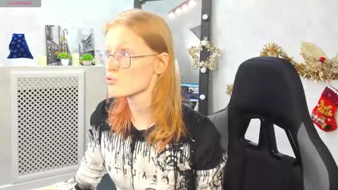 Elizabeth online show from 01/18/25, 02:44