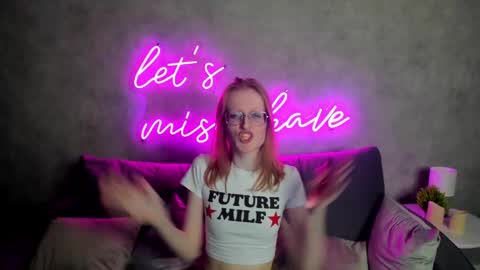 Elizabeth online show from 02/01/25, 02:13