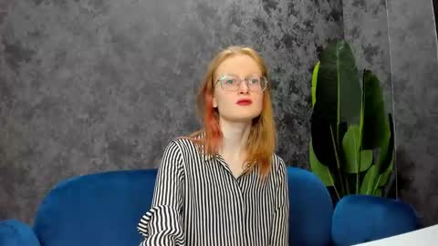 Elizabeth online show from 02/03/25, 08:02