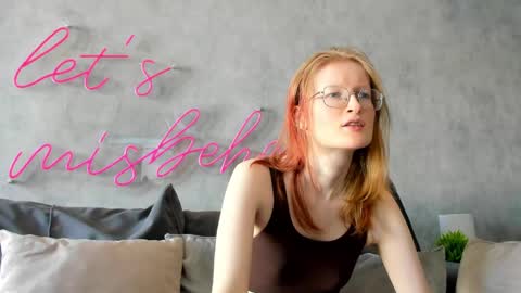 Elizabeth online show from 02/08/25, 07:59