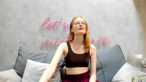 Elizabeth online show from 02/08/25, 02:05