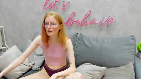 Elizabeth online show from 03/04/25, 02:32