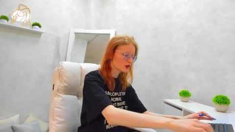 Elizabeth online show from 03/10/25, 08:15