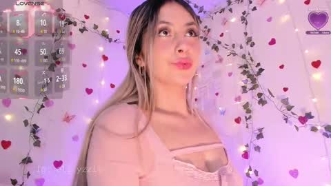 Snapshot of elizabeth_jing chatting on 03/09/25, 01:25    Independent Model online show from 03/09/25, 01:25