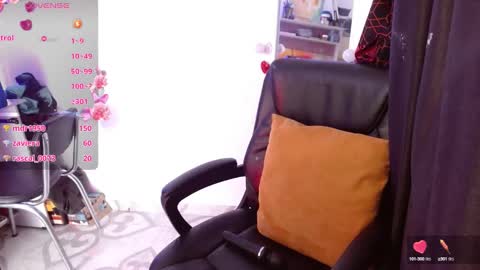 Snapshot of elizabeth_martinez98 chatting on 02/26/25, 07:16 Elizabeth Martinez online show from 02/26/25, 07:16