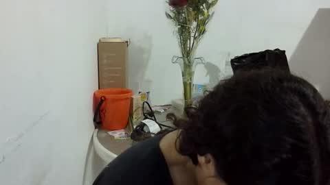 Elizabeth Martinez  online show from 11/26/25, 03:13