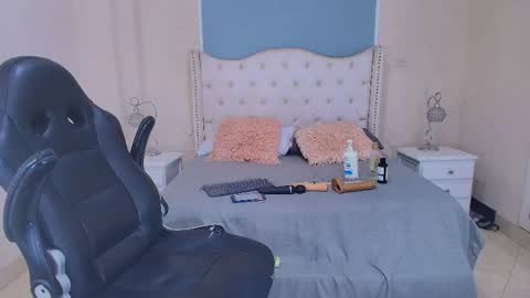 Elizabeth  online show from 05/16/26, 01:02