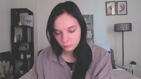 Elizabeth online show from 07/12/26, 01:07