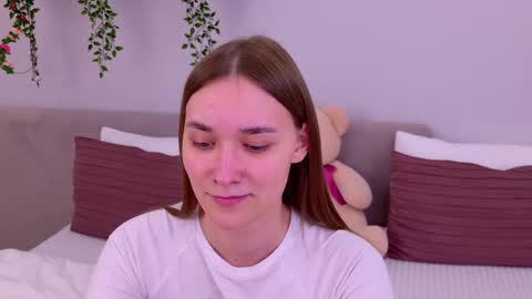 Elizabeth online show from 03/05/25, 07:27