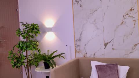 Elizabeth online show from 03/06/25, 10:26