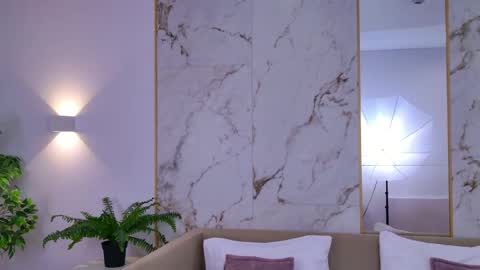 Elizabeth online show from 11/23/25, 04:07