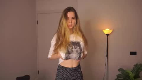 Elizabeth online show from 09/17/25, 06:42