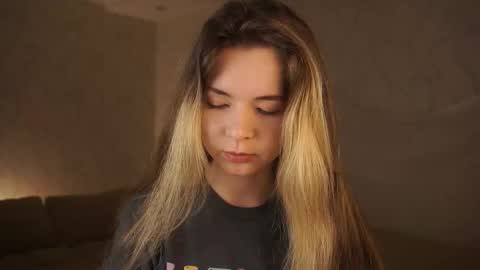 Elizabeth online show from 09/29/25, 04:12