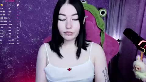 Snapshot of elizabethflowerr chatting on 06/17/26, 06:05 Eli online show from 06/17/26, 06:05