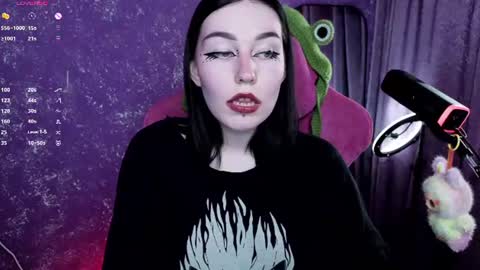 Snapshot of elizabethflowerr chatting on 06/22/26, 03:25 Eli online show from 06/22/26, 03:25