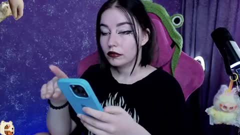 Snapshot of elizabethflowerr chatting on 07/14/26, 02:05 Eli online show from 07/14/26, 02:05