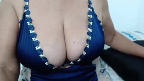 Snapshot of elizabethmiler chatting on 05/25/26, 02:50 ElizabethMiler online show from 05/25/26, 02:50