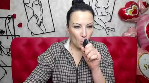 ElizabethSho online show from 03/11/25, 03:26