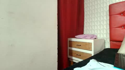 elizabetth_roman online show from 02/18/26, 06:09