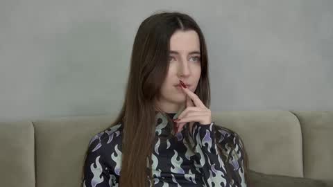 Elizabet online show from 01/25/25, 11:44