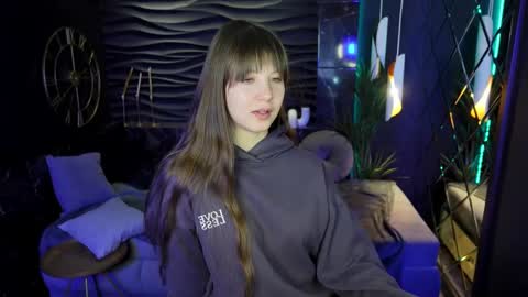 Eliza online show from 02/27/25, 07:47