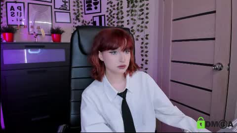 Snapshot of elizanik chatting on 07/15/26, 09:53 Eliza online show from 07/15/26, 09:53