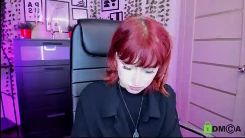 Snapshot of elizanik chatting on 07/17/26, 09:08 Eliza online show from 07/17/26, 09:08