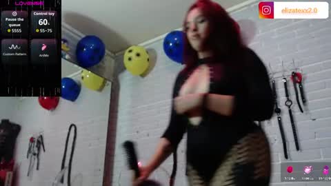 Snapshot of elizatex chatting on 06/11/26, 05:00 online show from 06/11/26, 05:00