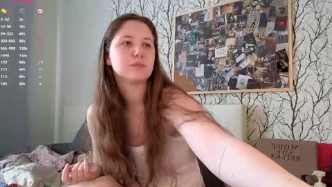 Snapshot of elizavetta_miller chatting on 06/14/26, 03:14 Lisa online show from 06/14/26, 03:14