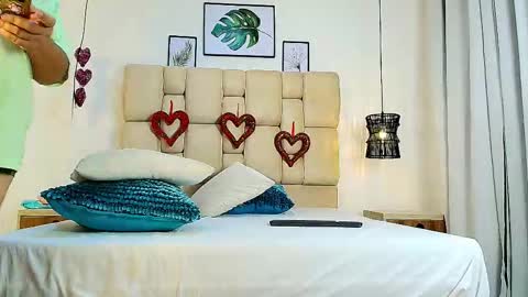 Eliza online show from 09/29/25, 12:54