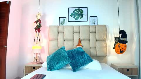 Eliza online show from 10/27/25, 11:58