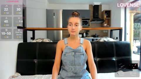 Eliz                               online show from 12/22/25, 08:33