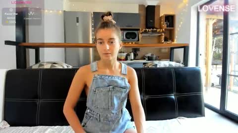 Snapshot of elizsweet chatting on 01/18/26, 07:12 Eliz online show from 01/18/26, 07:12