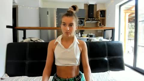 Eliz                               online show from 03/24/26, 11:26