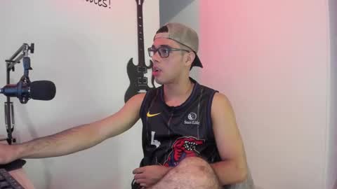 Snapshot of elkin_clark chatting on 02/18/26, 01:51 Elkin Clark online show from 02/18/26, 01:51