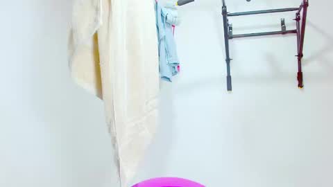 Diana online show from 02/04/25, 06:17